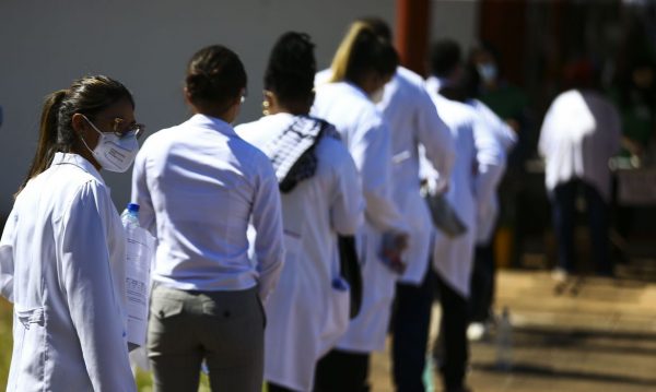 Inscrições para o programa Mais Médicos seguem até quarta-feira