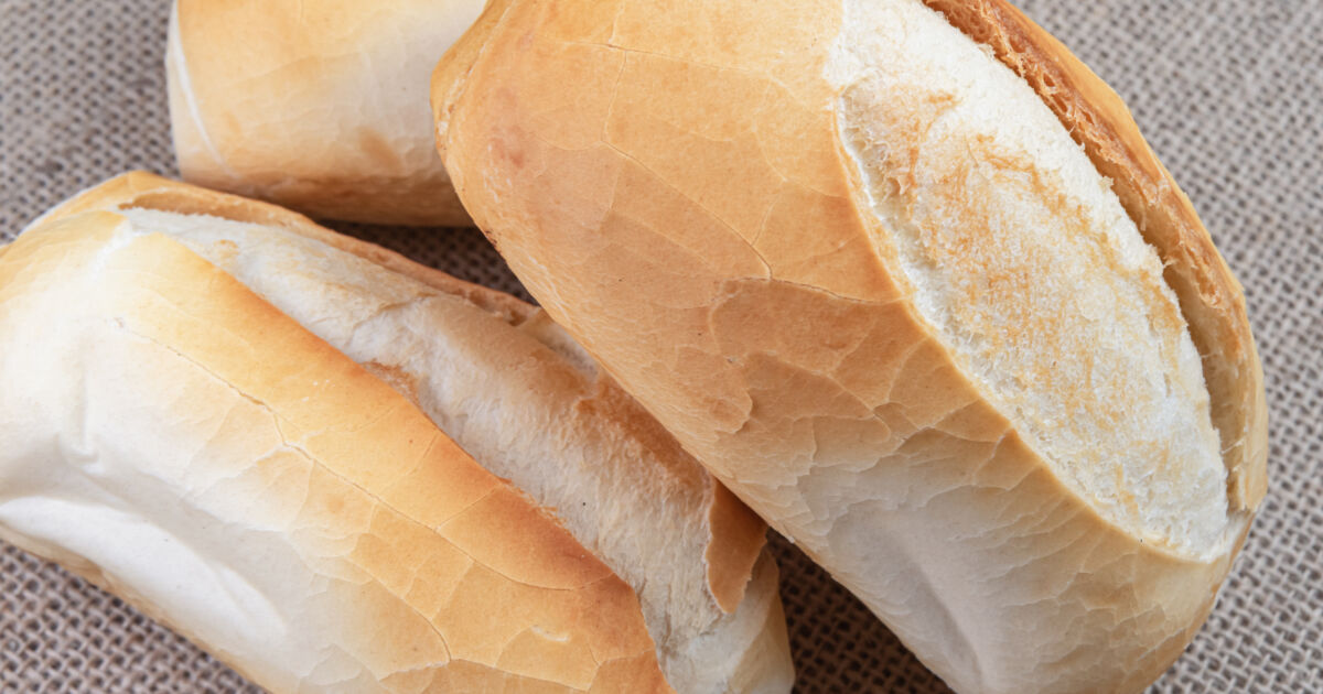 Estudo detecta compostos cancerígenos em pães e ultraprocessados