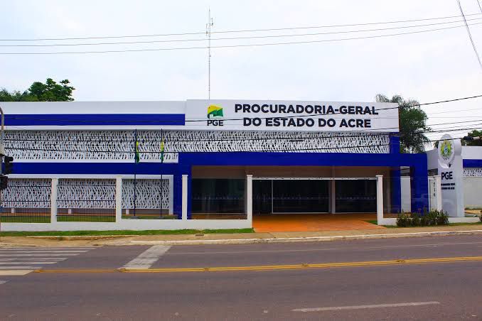 PGE abre licitação para limpeza de sofás e poltronas; valor não foi divulgado