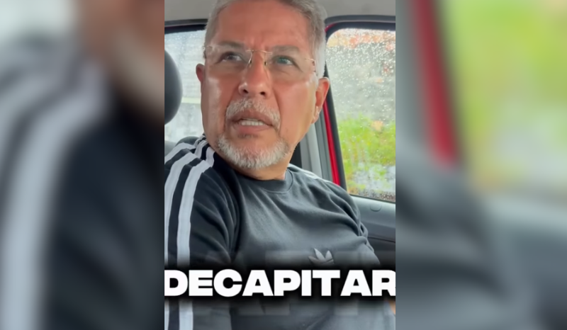 Te decapitar. Jogar bola com tua cabeça