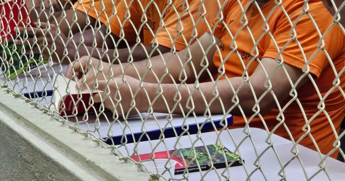 TJAM e GMF promovem atividade de leitura em unidade prisional de Manaus