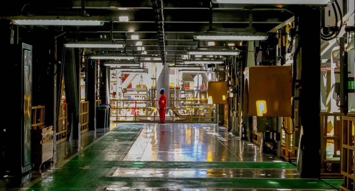 Produção de petróleo e gás natural no Brasil atinge recorde histórico em fevereiro
