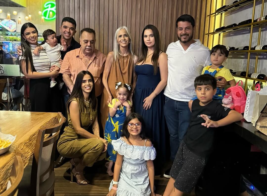 Veja como Brendha Haddad celebrou 40 anos com a família