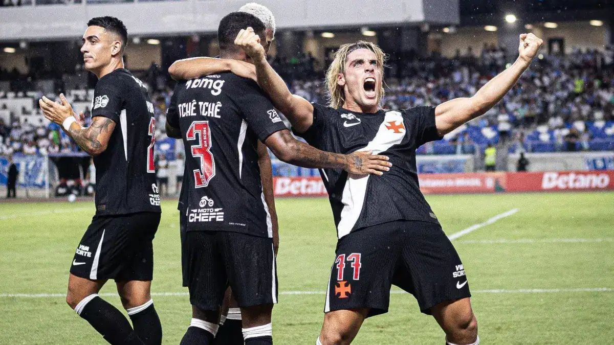 Com Spinelli decisivo, Vasco bate Paysandu fora de casa pela Copa do Brasil