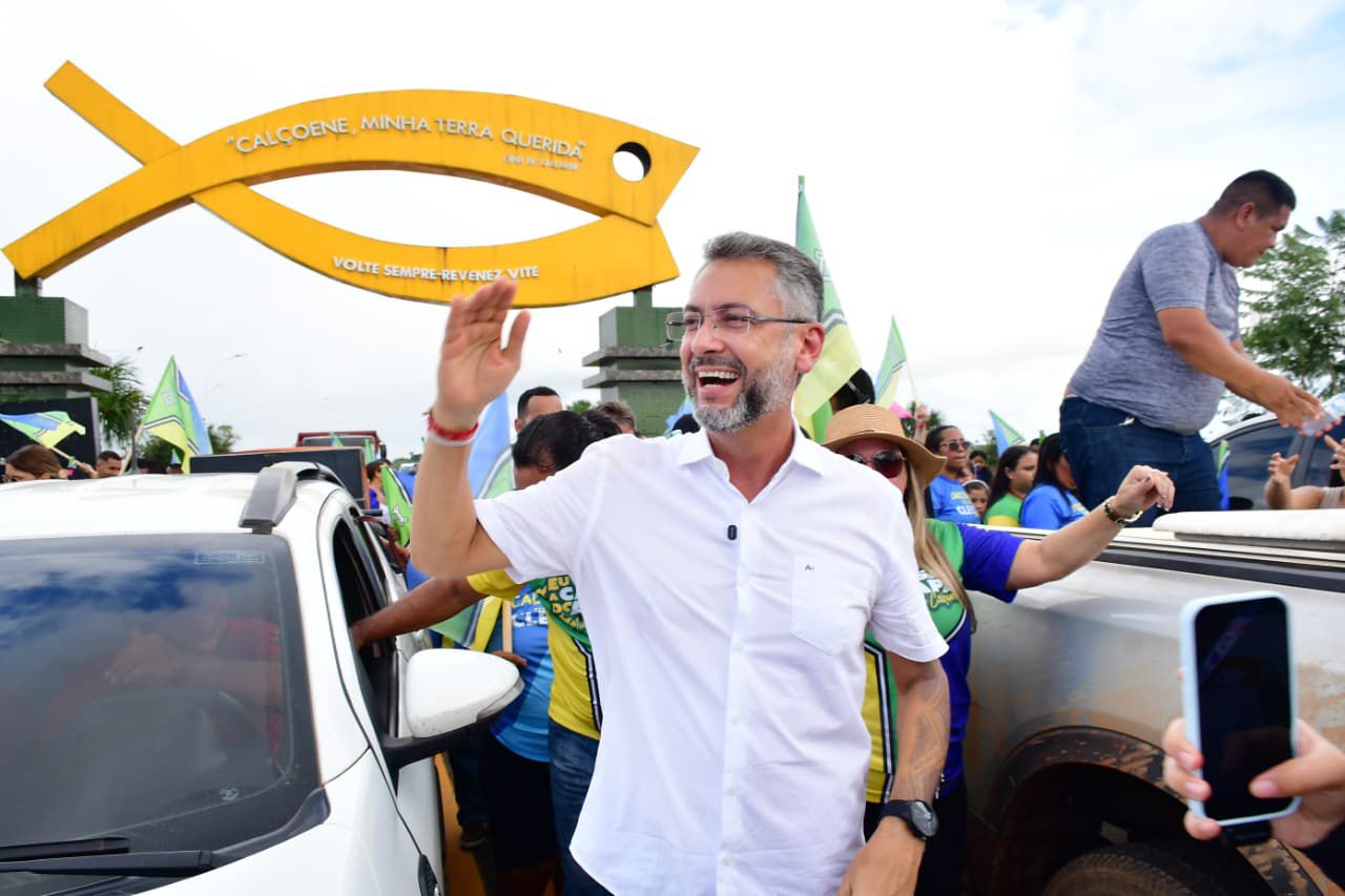 Clécio assina ordem de serviço para Monumento em Calçoene e inaugura Superfácil – Diário do Amapá