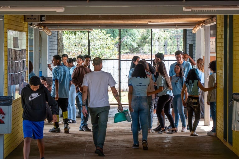 Abandono escolar em Roraima cai 58% após programa Pé-de-Meia, diz governo federal