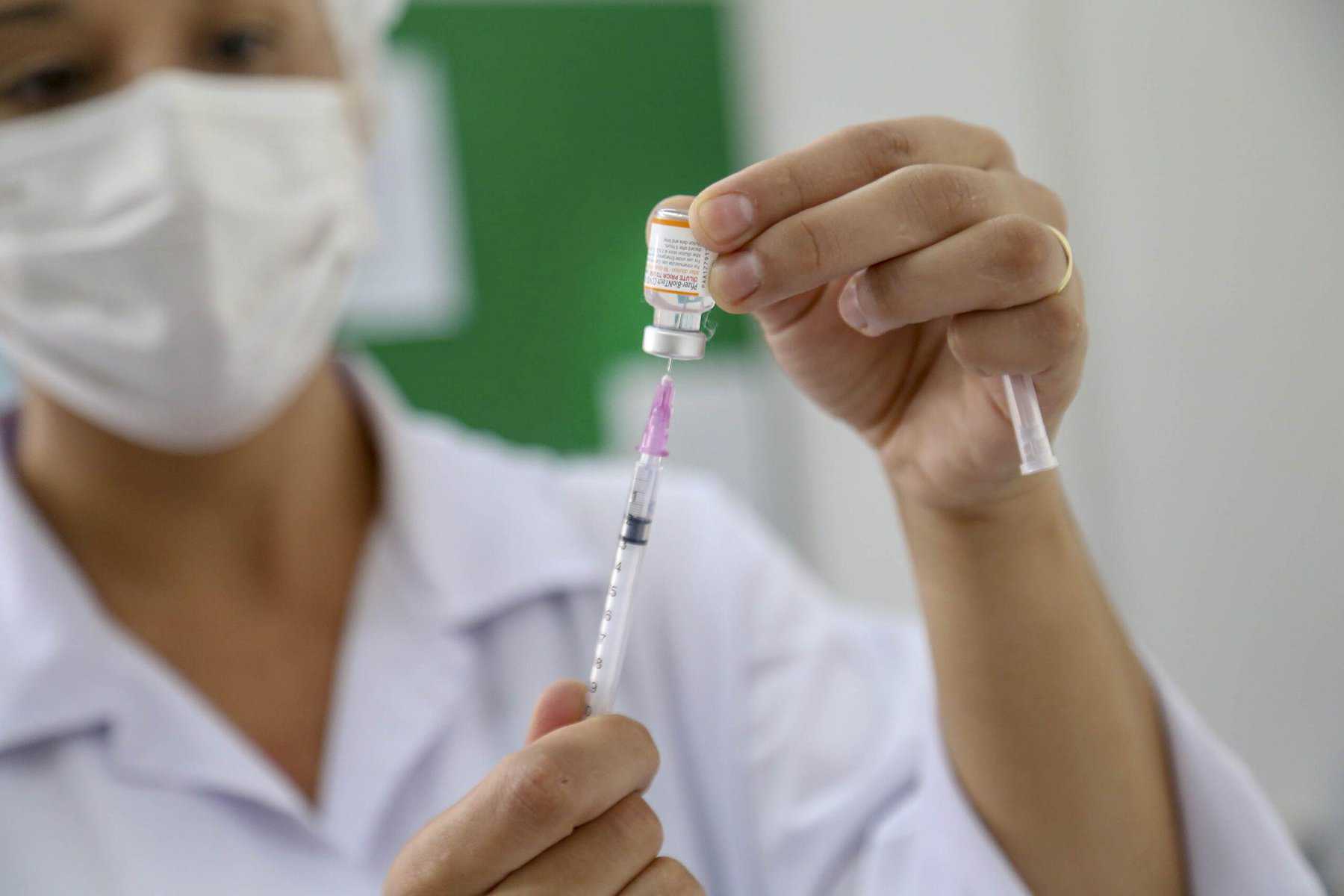 Acre recebe mais de 5 mil doses da vacina contra a Covid-19