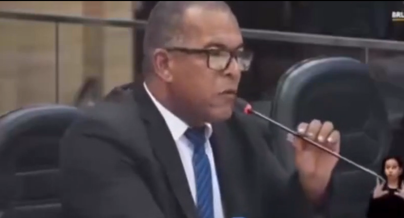 Vereador diz que salário de R$ 13 mil “não dá para fazer uma feira”