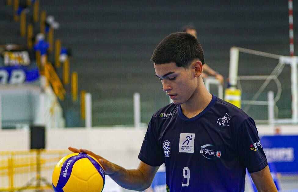 Campeonato Brasileiro reúne 13 equipes e apresenta geração do vôlei em Manaus