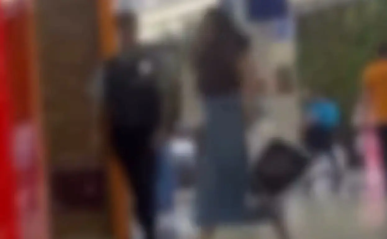 Vídeo mostra briga entre cliente e funcionário em shopping