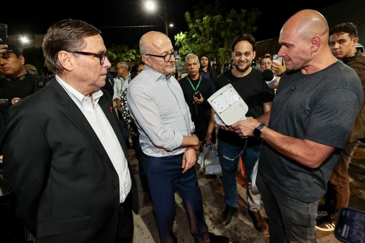 Pivetta entrega 4 mil lâmpadas LED para Cuiabá: Mais segurança