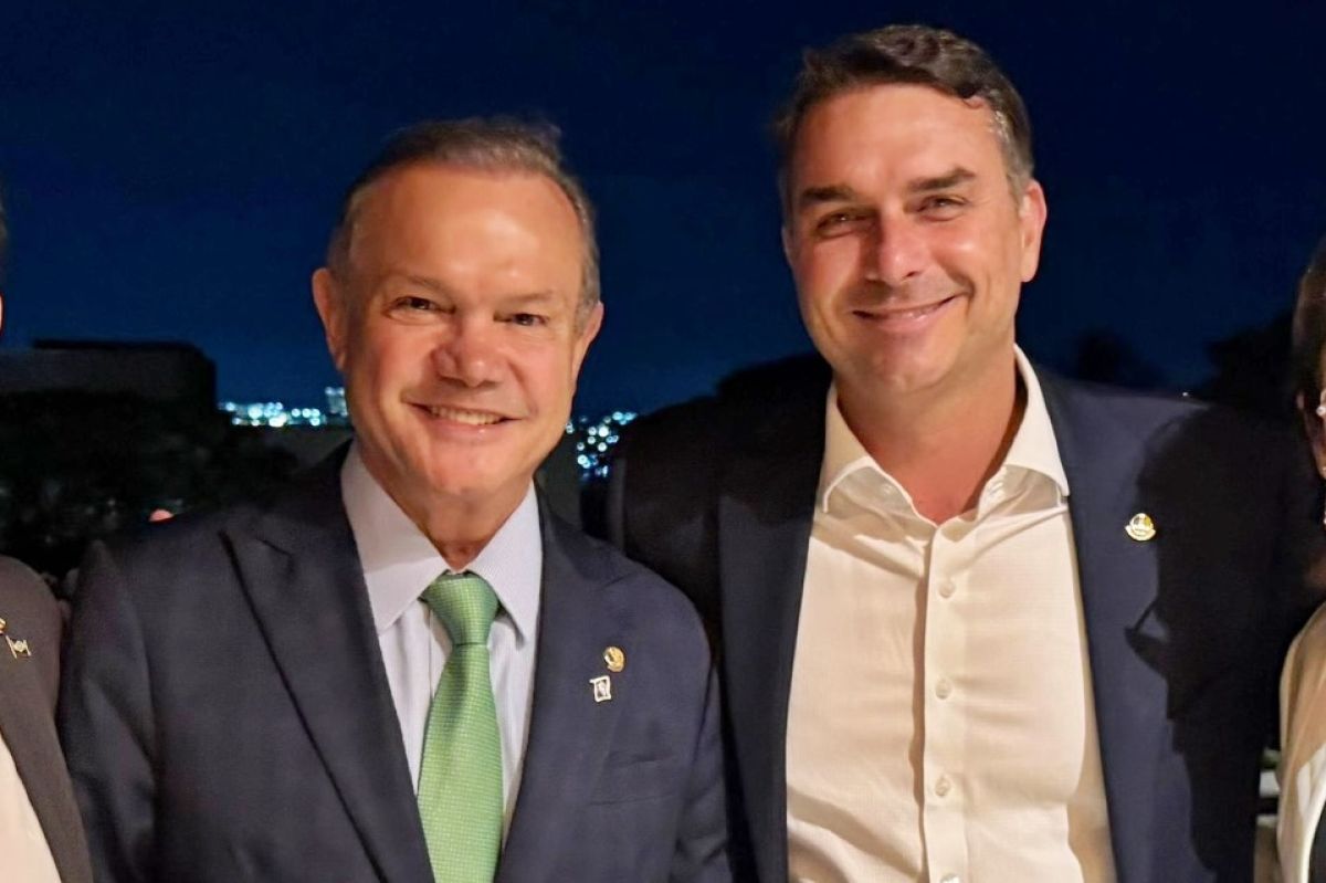 WF: Ninguém foi condenado; há perseguição à família Bolsonaro