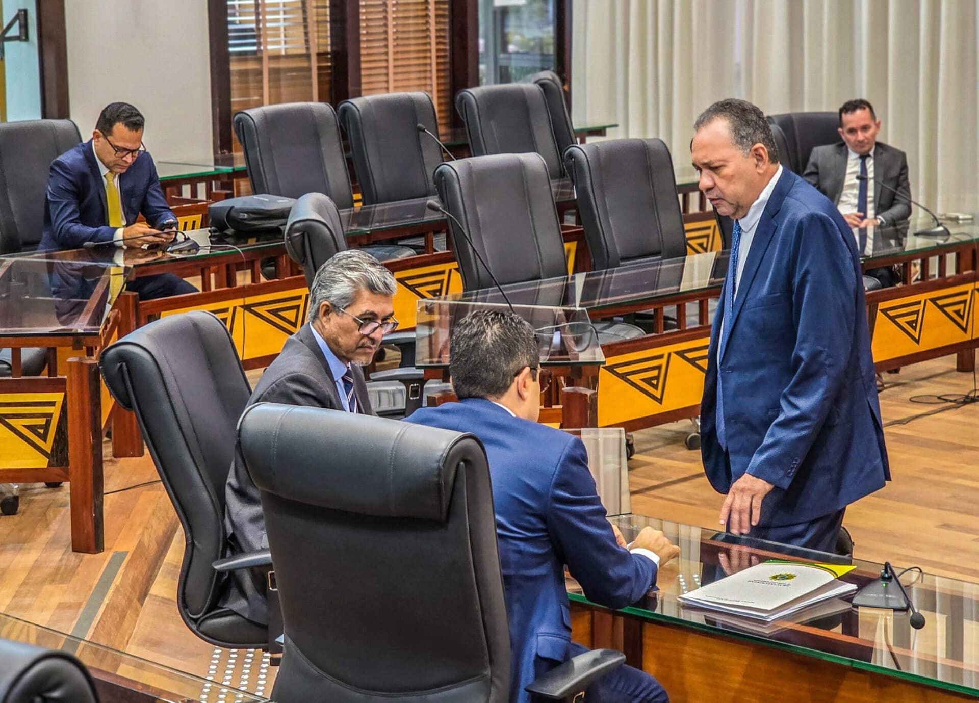 Na Aleac, líder do governo admite insatisfação de deputados com valor das emendas