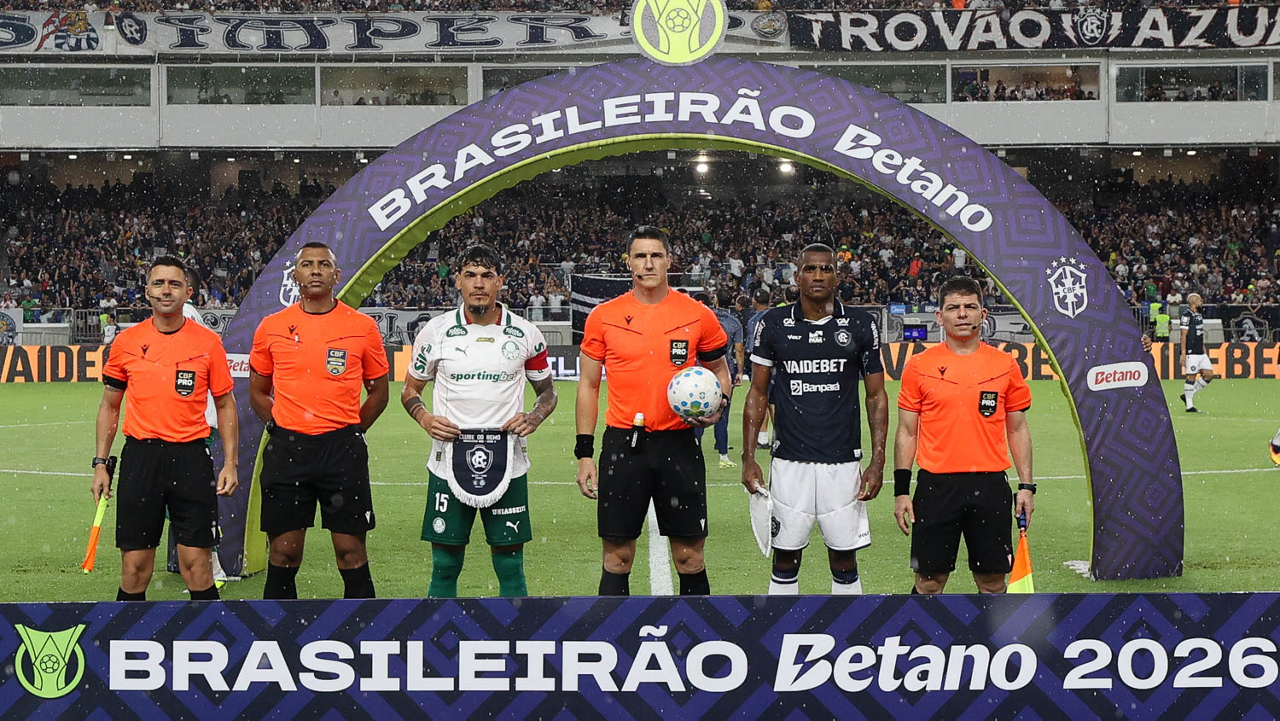 Remo contesta decisões da arbitragem em jogo com o Palmeiras: “Omissão do VAR”