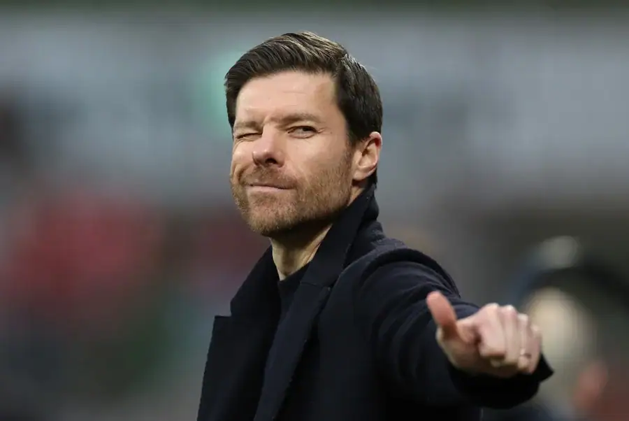Chelsea anuncia a contratação de Xabi Alonso como novo treinador