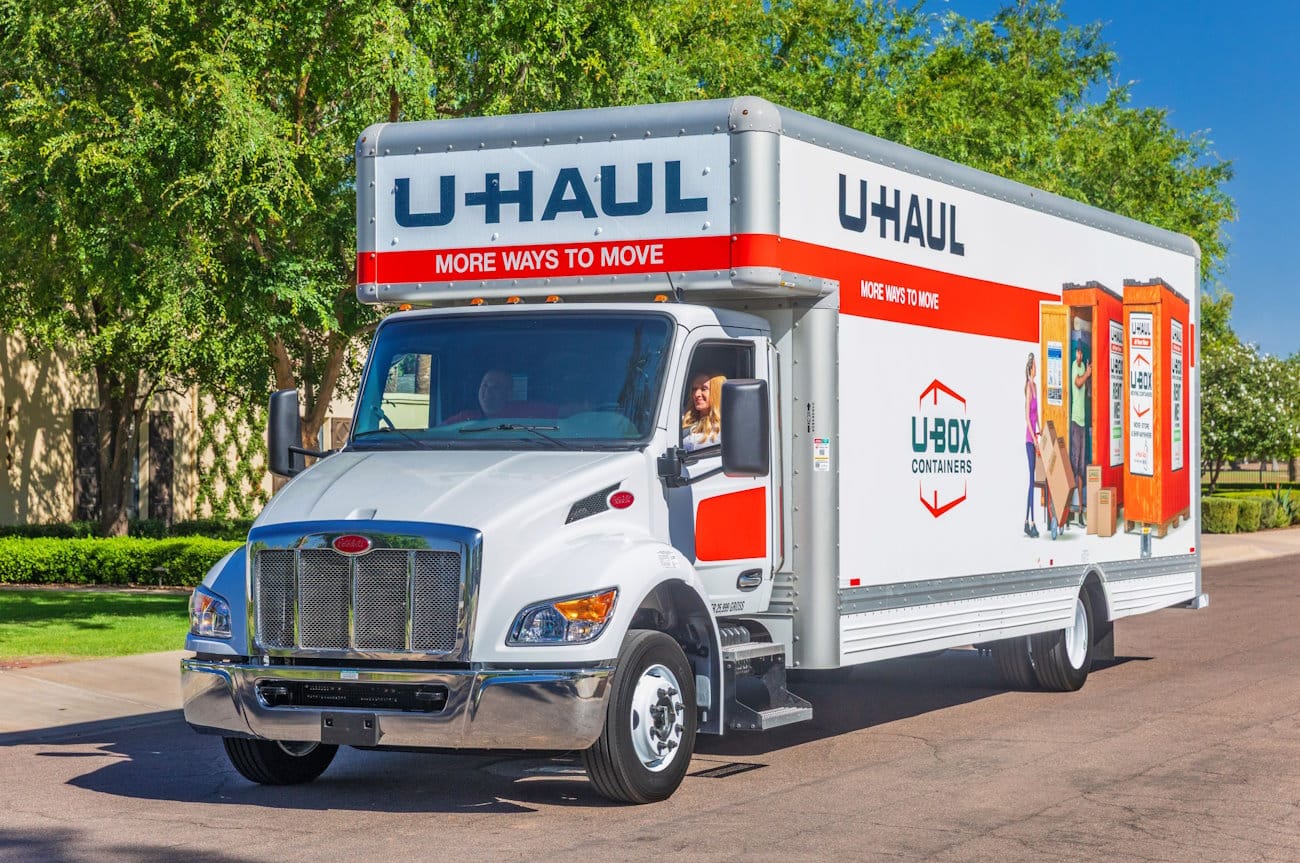 U-Haul lança caminhão de mudanças de grande porte que não precisa de CNH profissional nos Estados Unidos