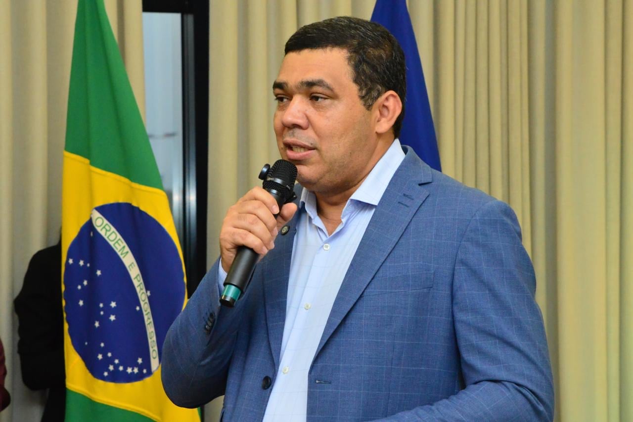Governador anuncia datas do pagamento do salário de maio e do 13º