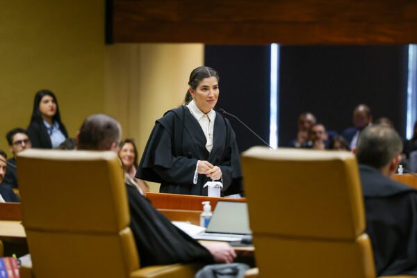 STF valida lei que garante igualdade salarial entre homens e mulheres no Brasil