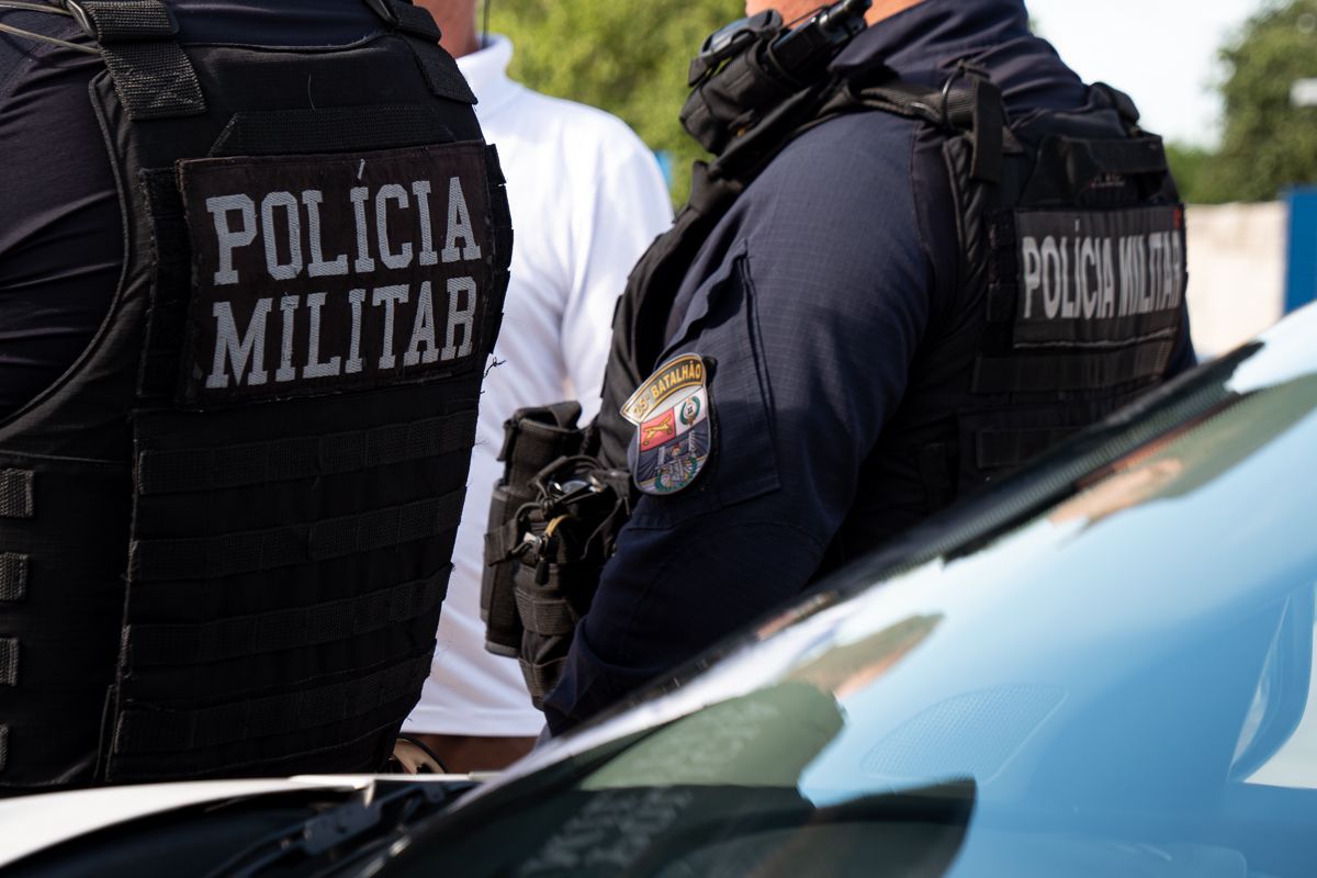 Homem tenta fugir da PM, é preso e diz ser secretário municipal…