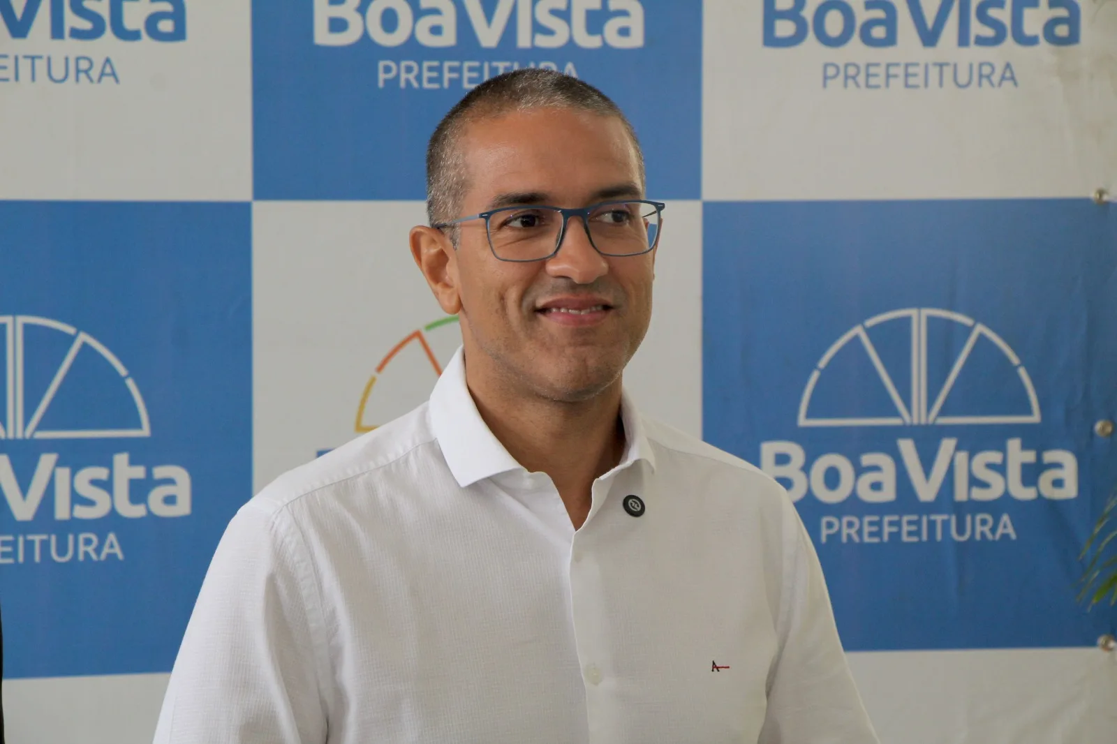 Ex-prefeito Arthur Henrique confirma pré-candidatura ao Governo
