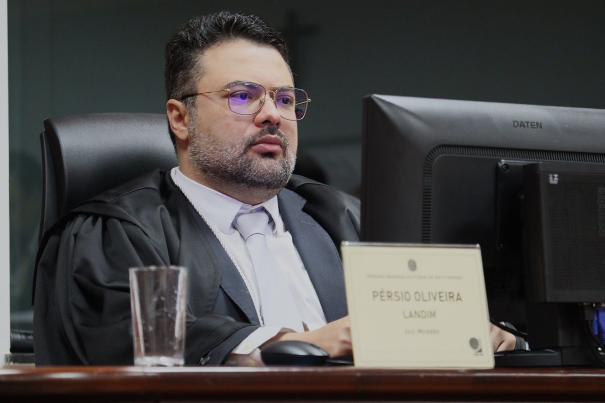 Juiz manda ex-governador apagar posts contra Mendes e Garcia…
