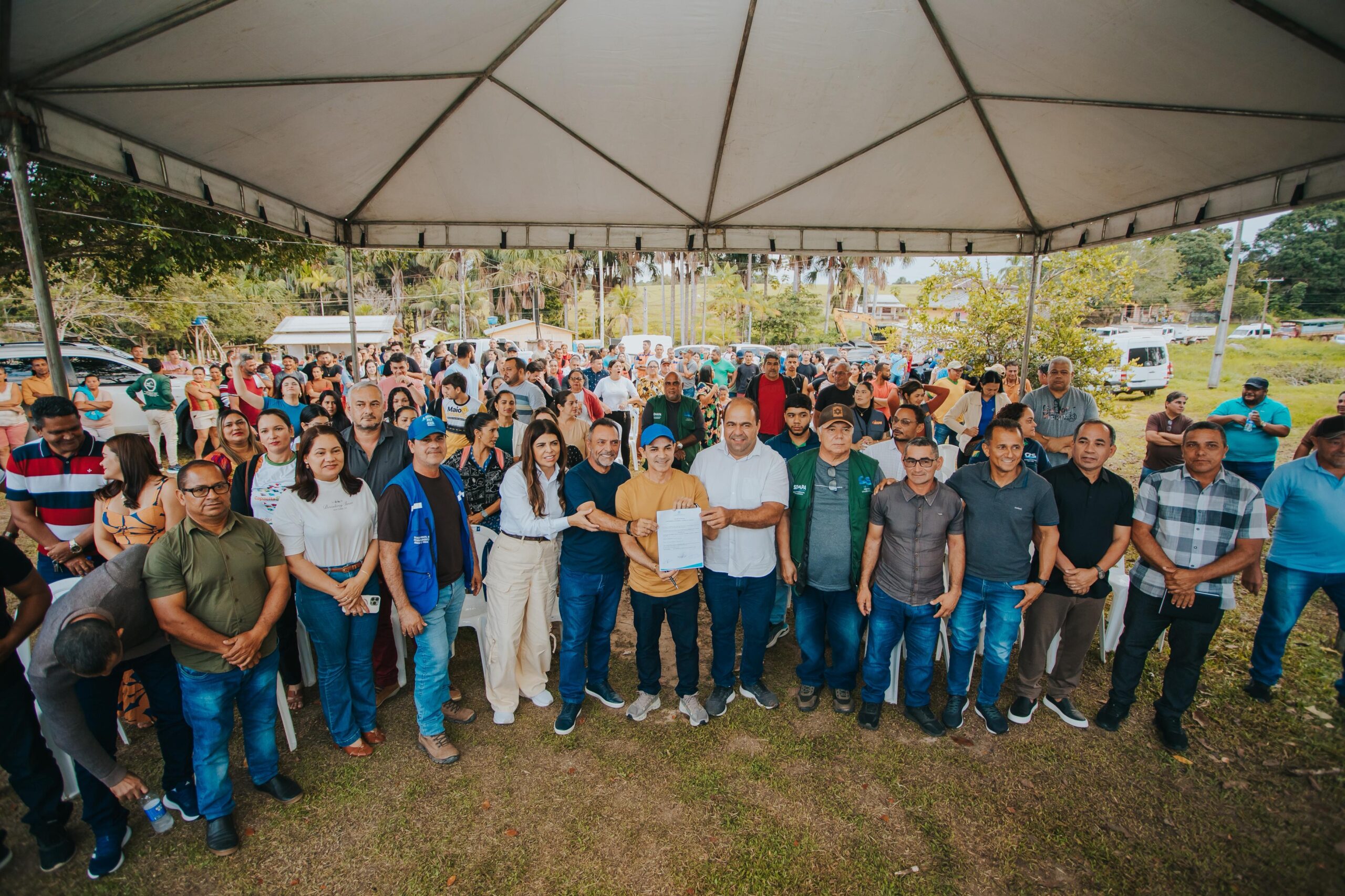 Zequinha assina ordem de serviço para asfaltar ramal do Pentecostes em Cruzeiro do Sul
