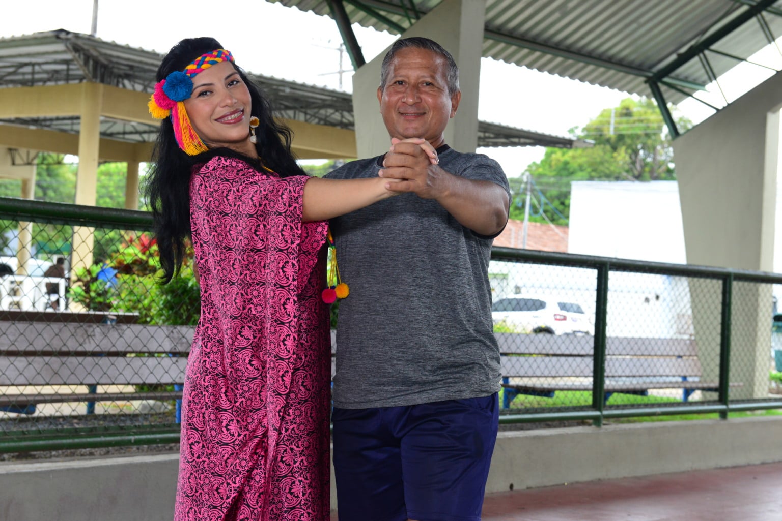 Oficina de dança com ritmos caribenhos e feira de empreendedorismo feminino acontecem neste sábado (30)