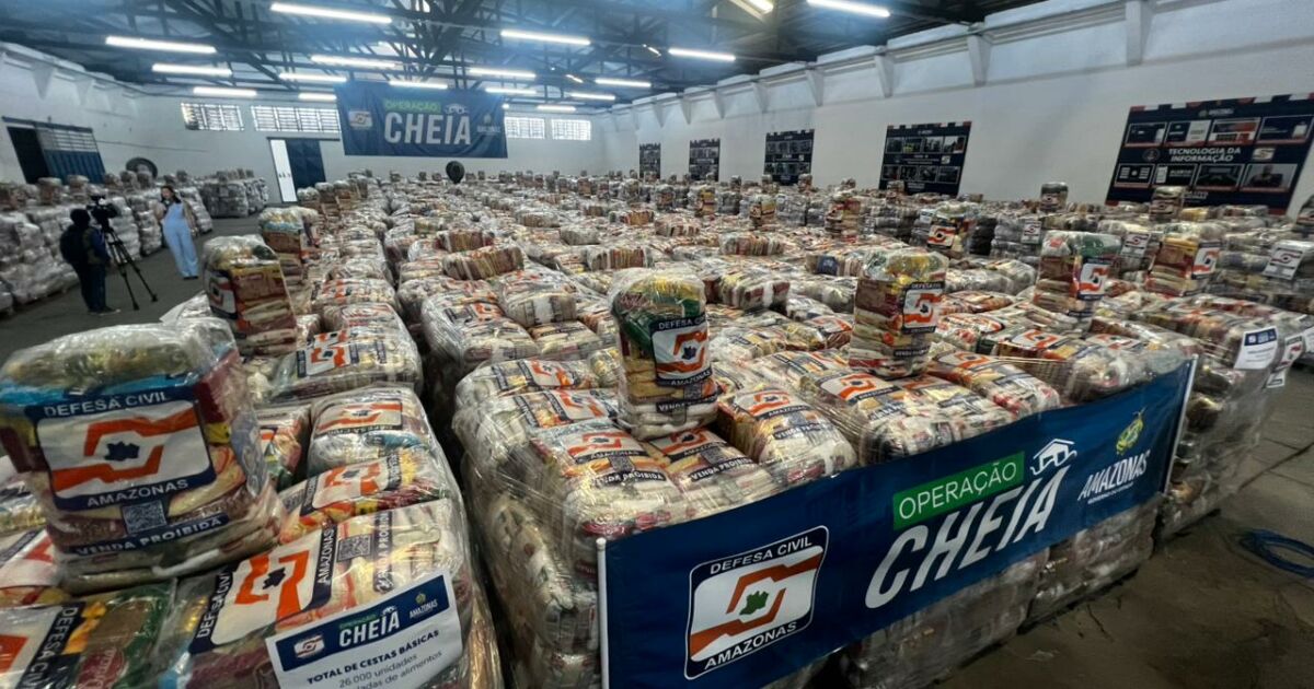 Roberto Cidade envia 600 toneladas de ajuda para Calhas no AM