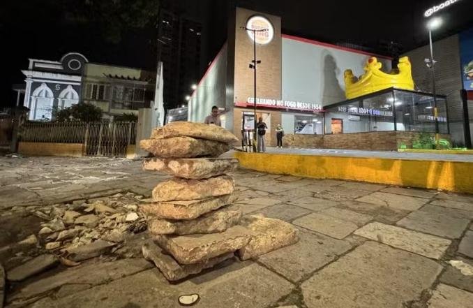 MPPA abre investigação contra lanchonete por retirada de pedras históricas em avenida de Belém