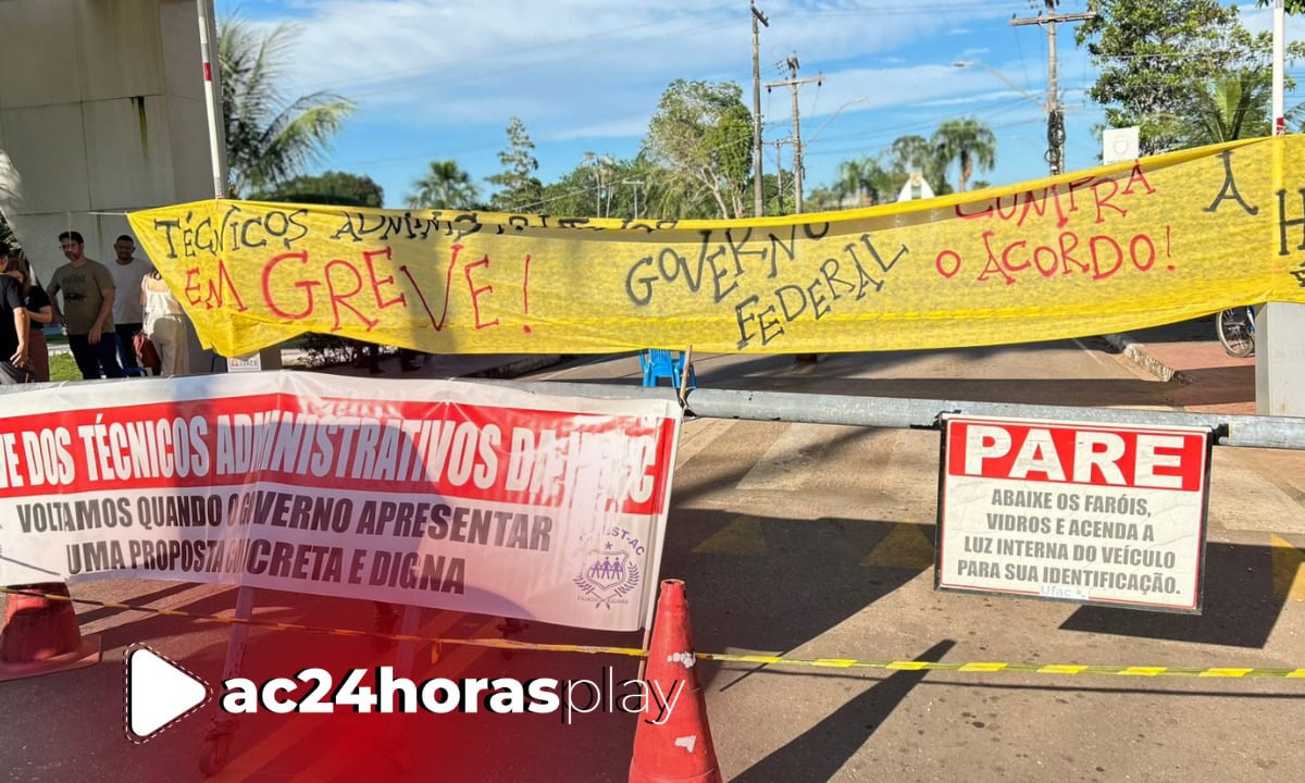 Técnicos da Ufac realizam greve e cobram melhorias na educação pública