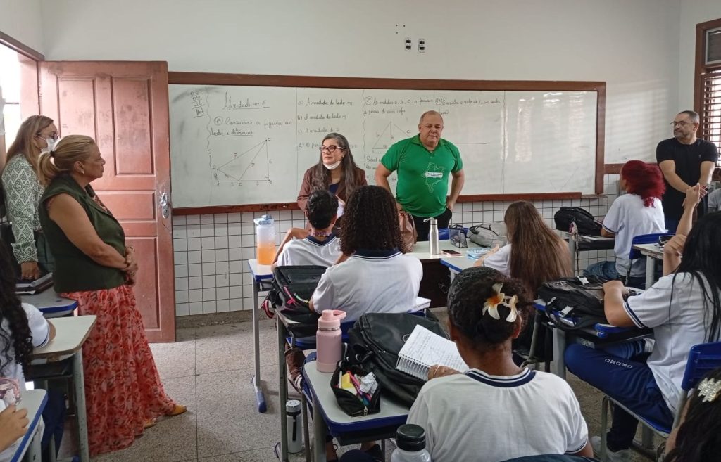 Ministério Público inspeciona escola na Cohab e identifica problemas estruturais e infestação de pombos