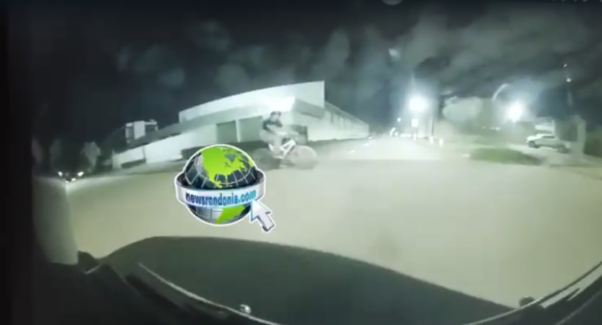 Ciclista fica ferido após acidente com BYD no centro de Porto Velho