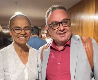 Marina compartilha reencontro com filho de ex-patrão que lhe ensinou matemática: “me ensinava na hora do almoço”