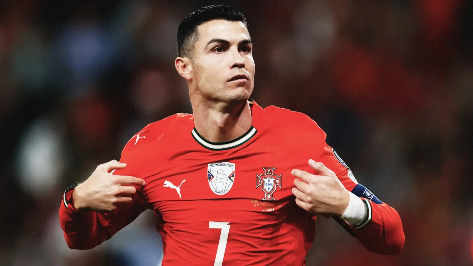 Cristiano Ronaldo lidera ranking dos atletas mais bem pagos do mundo em 2026 com ganhos de US$ 300 milhões