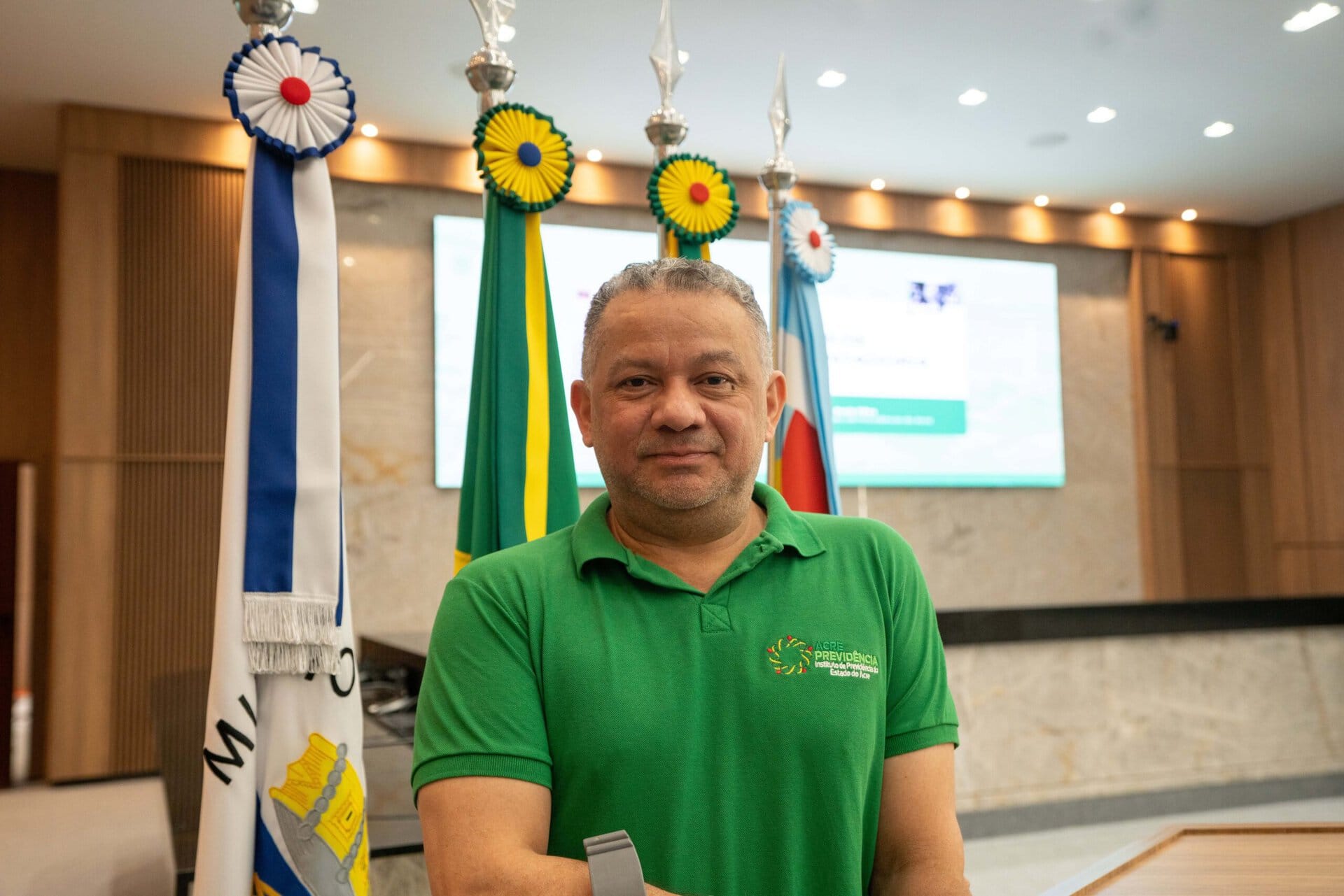 Golpistas usam nome de presidente do Acreprevidência para enganar aposentados