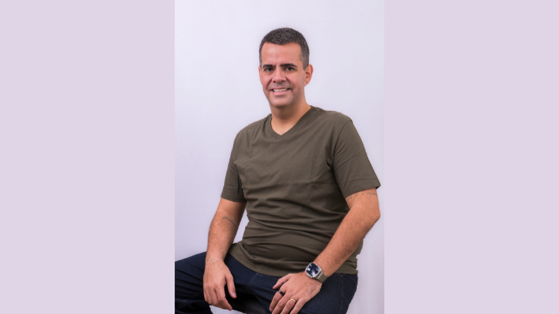 Como o Dr. Vinicius Tadeu Sattin Rodrigues explica o papel das campanhas de conscientização no rastreamento mamográfico