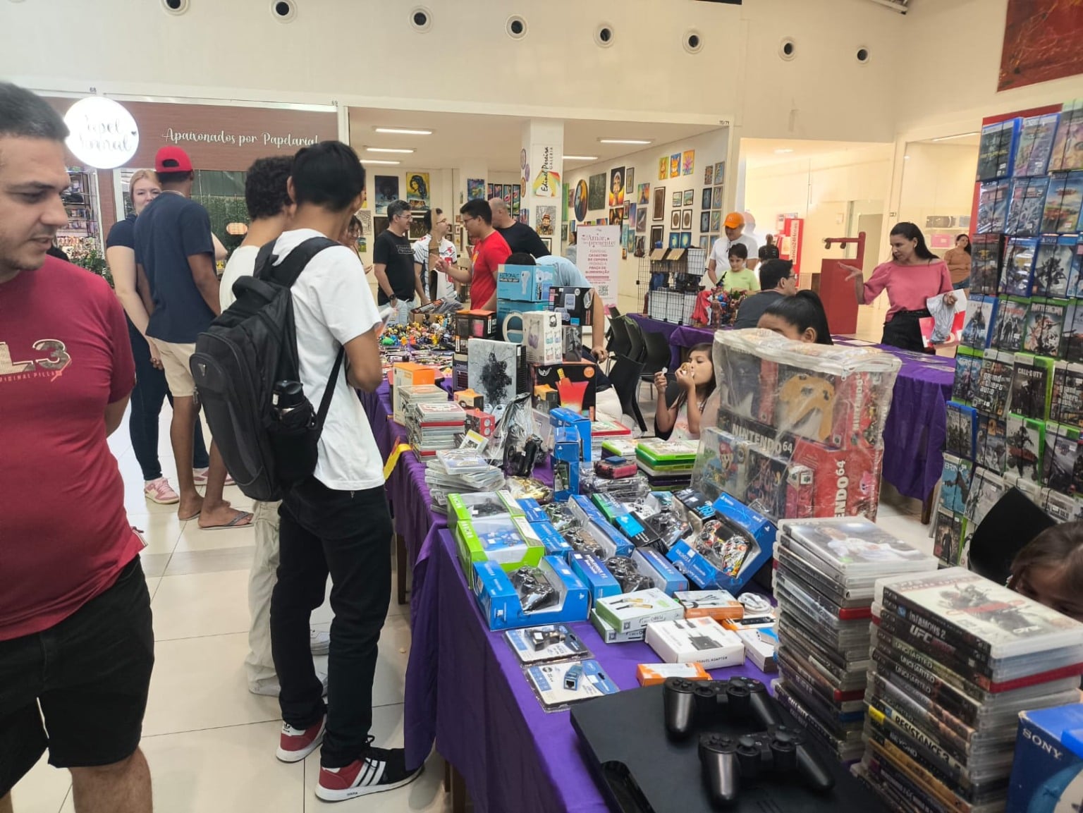Mês do Orgulho Nerd recebe programação gratuita com cosplay, games e cultura pop neste sábado (23)