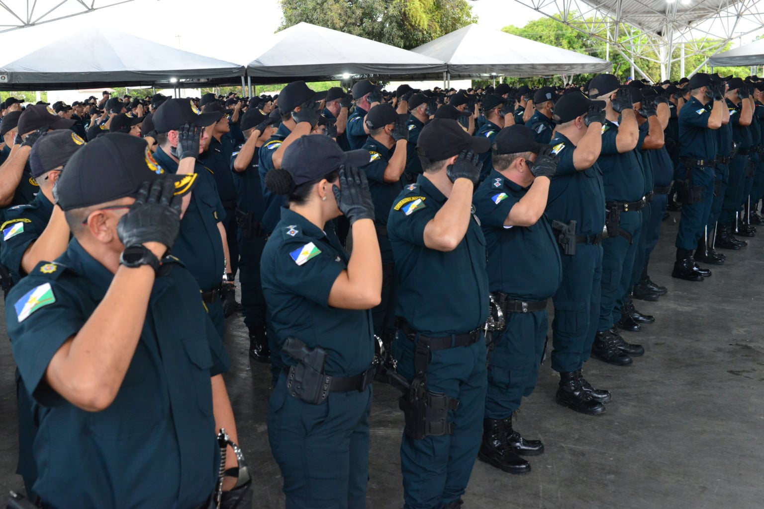 Mais de 1.100 policiais militares são promovidos durante solenidade