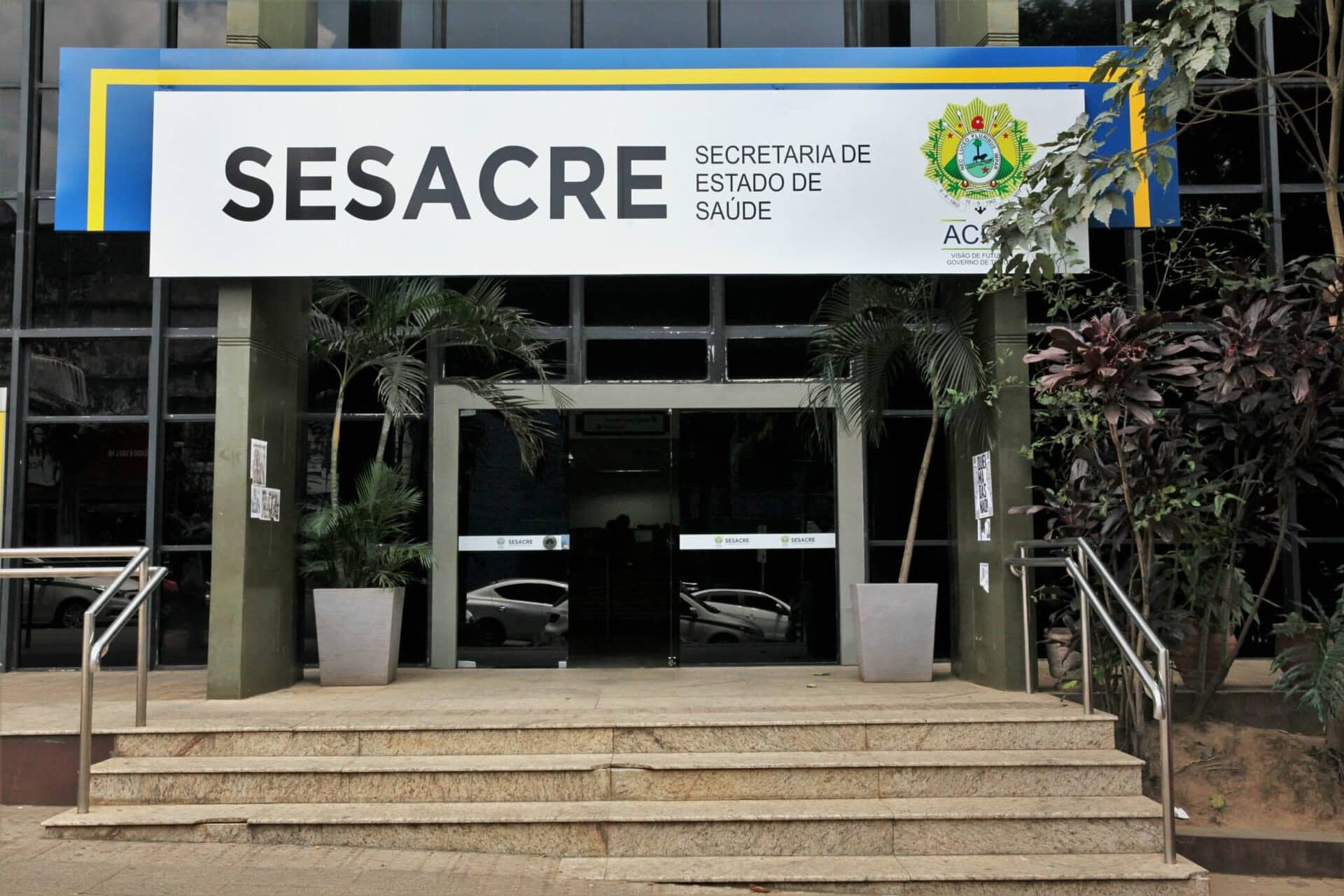 Candidata aprovada na Saúde é convocada para entrega de documentos e assinatura de contrato