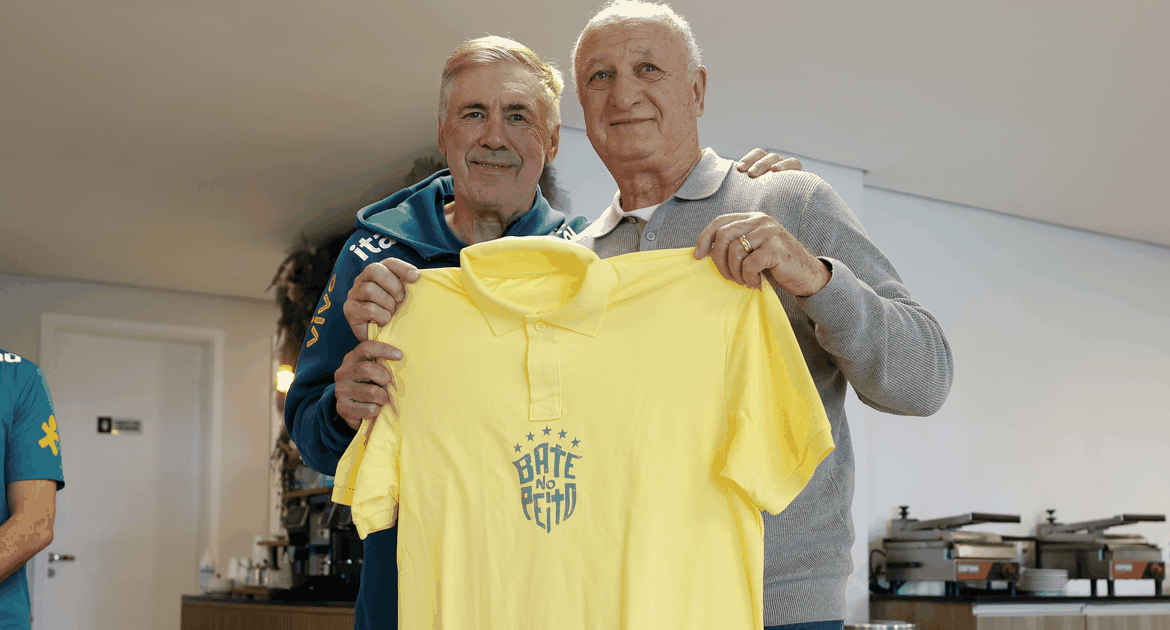 Pentacampeão com a seleção, Felipão é homenageado na Granja Comary