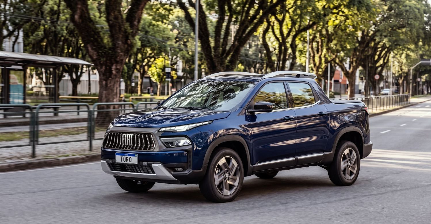 Fiat Toro estreia como picape híbrida-leve na linha 2027