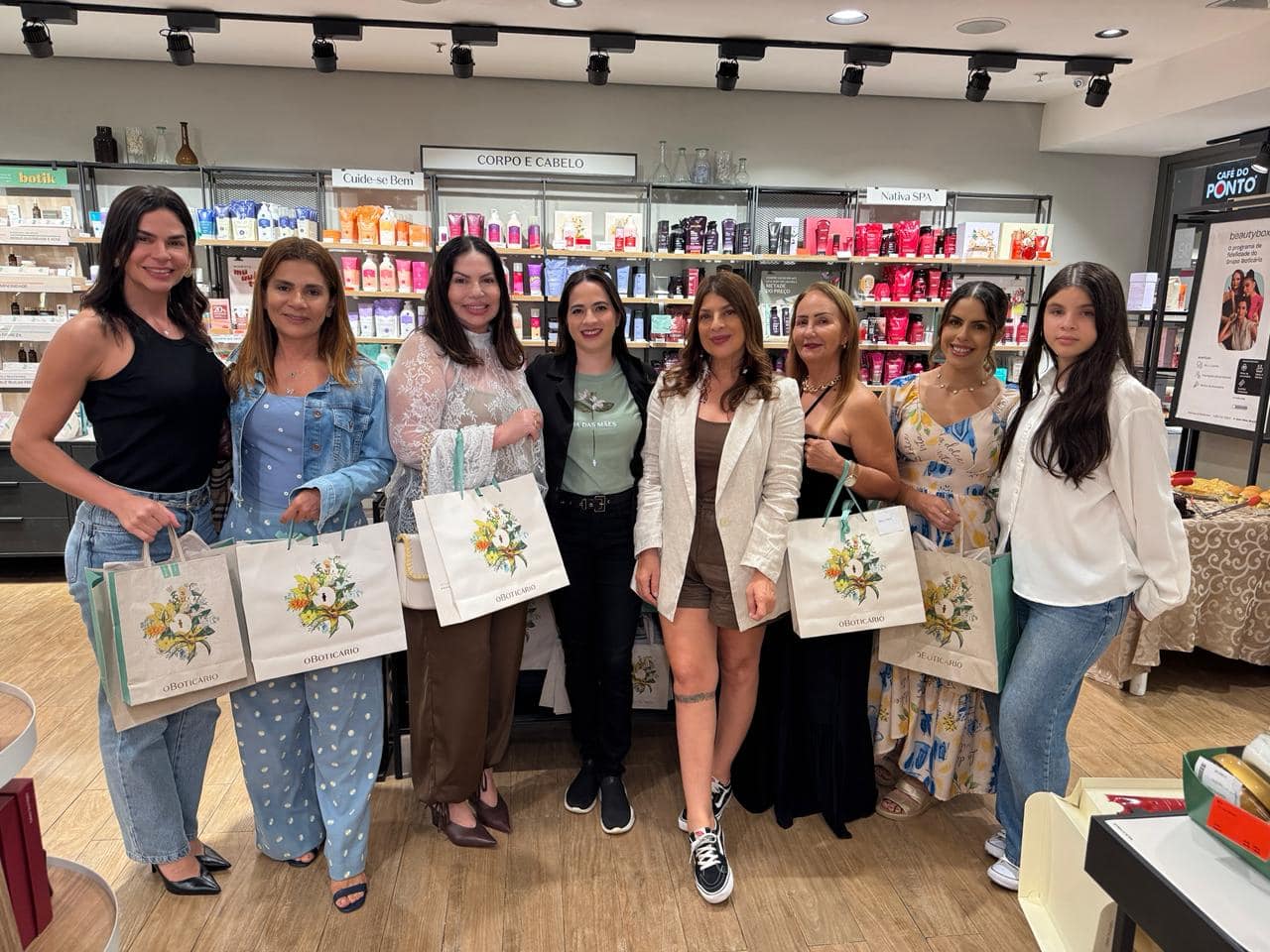 O Boticário realiza ação especial de Dia das Mães com influenciadoras e colunistas sociais