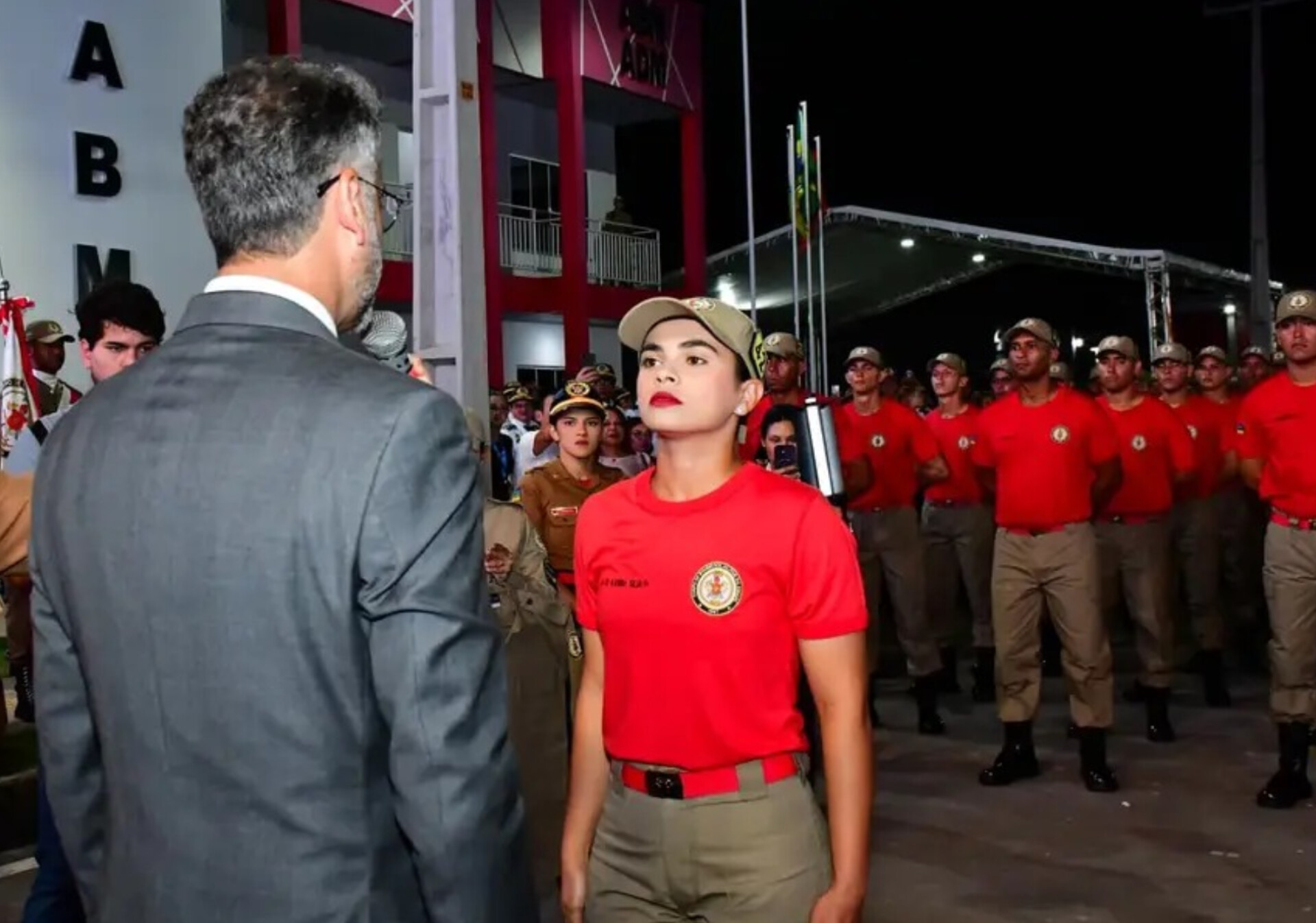 Clécio anuncia convocação de mais 90 aprovados no concurso de soldados do Corpo de Bombeiros do Amapá – Diário do Amapá