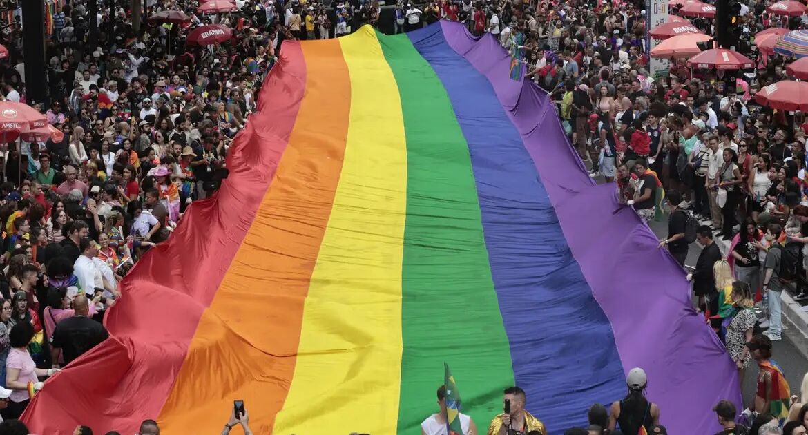 Restringir crianças em eventos LGBTQIA+ é questão de ódio, diz jurista