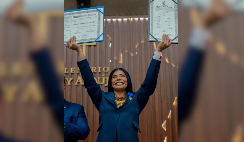 Marciele Albuquerque é condecorada com as maiores honrarias do AM