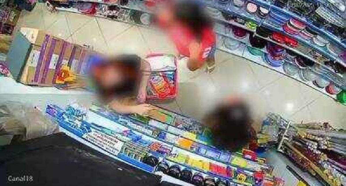 Adolescente é flagrada furtando produtos em RO