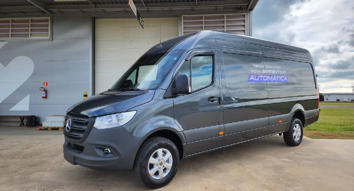 Sprinter Automática aproxima veículo comercial da experiência de um automóvel