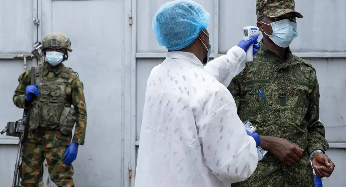Ebola coloca dez países africanos em alto risco