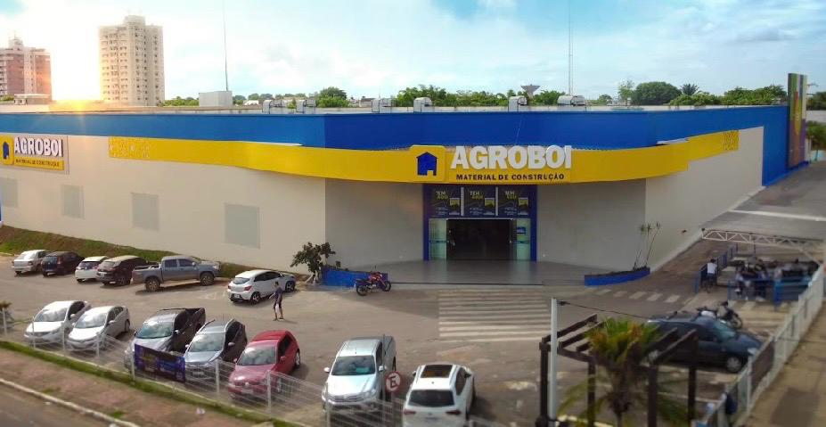 Agroboi cria espaço e aposta na paixão dos acreanos pela Seleção Brasileira na Copa