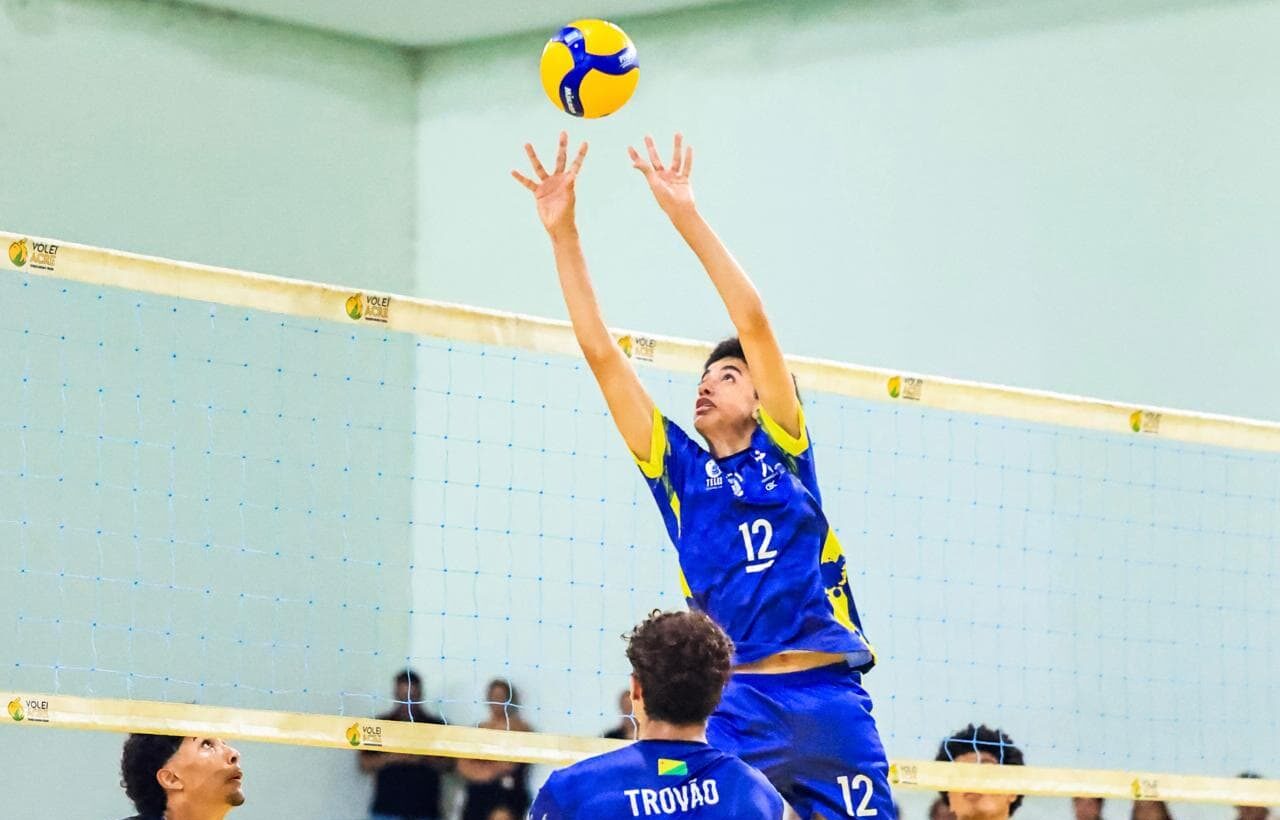 Jotas e Clícia Gadelha conquistam vitórias no Estadual de Vôlei Sub-18